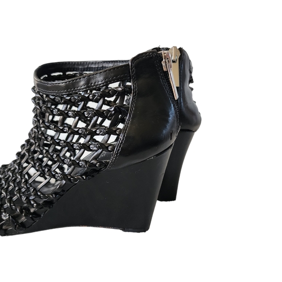 Vince Camuto caged open toed wedge heels - Picture 7 of 10